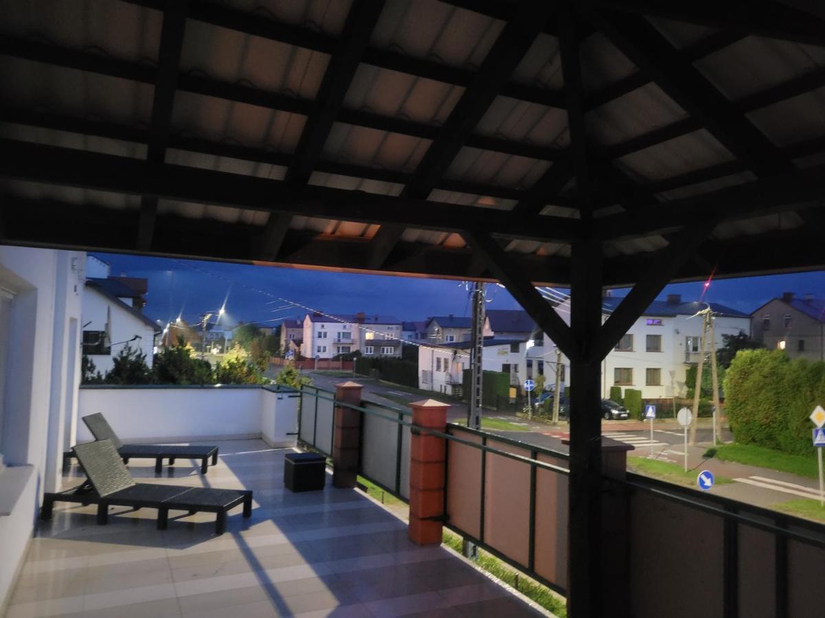 Przestronny Apartament Пшасниш Екстериор снимка